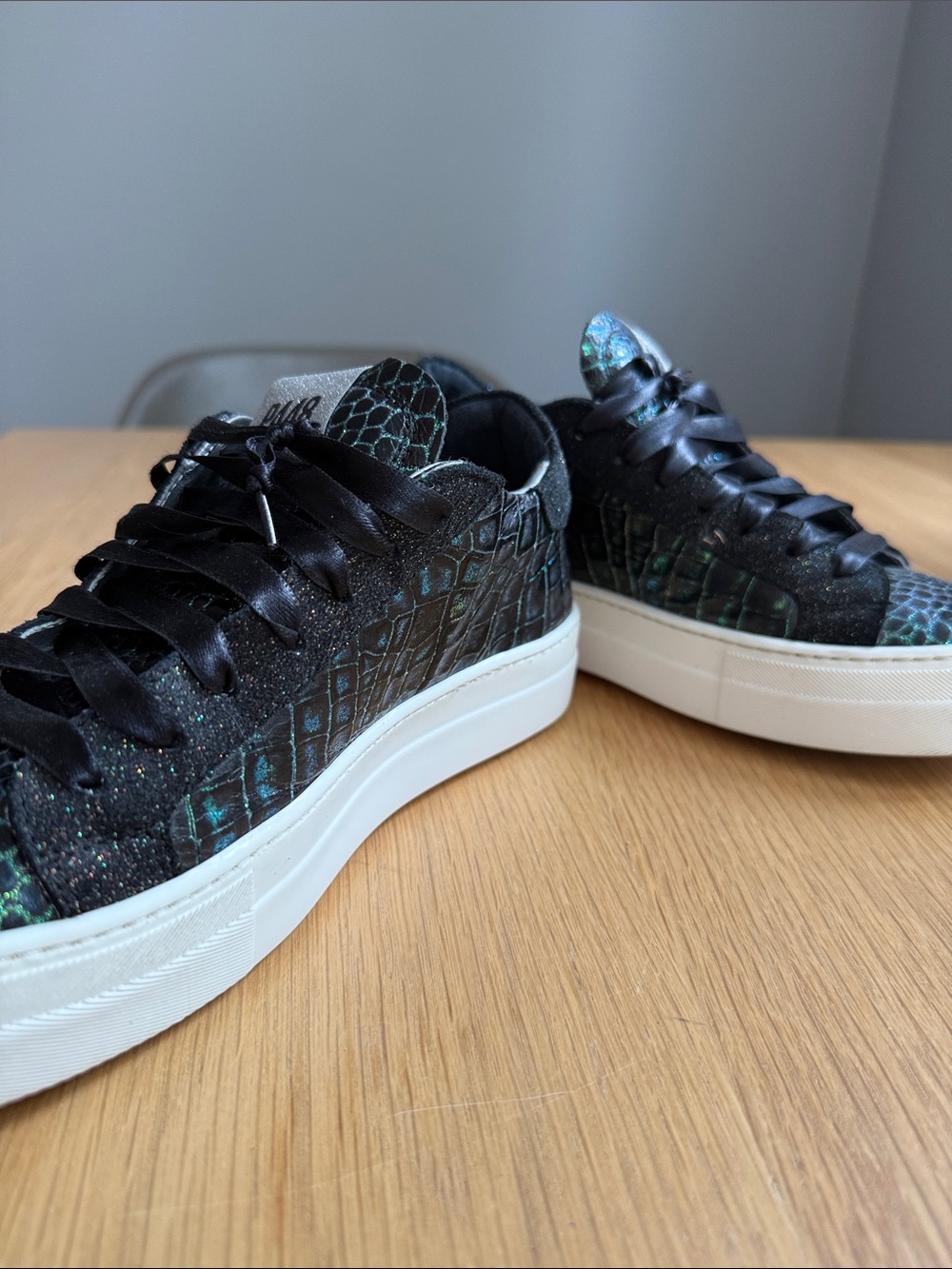 P448 Black and Green Snake-Effect Platform Sneakers - Picture 4 of 6